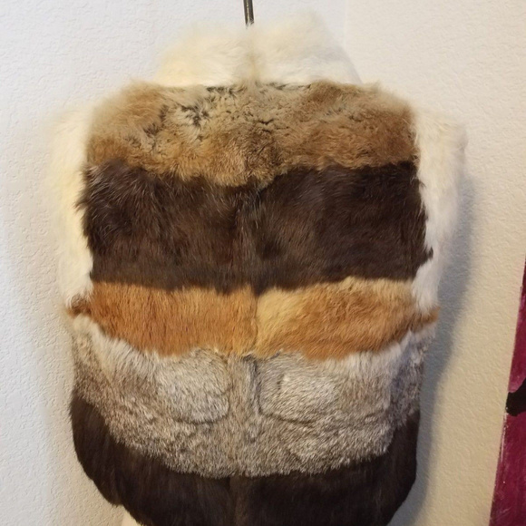VINTAGE * Rabbit Vest  "Furs by Bill Robinson Monnig's " - Picture 3 of 9